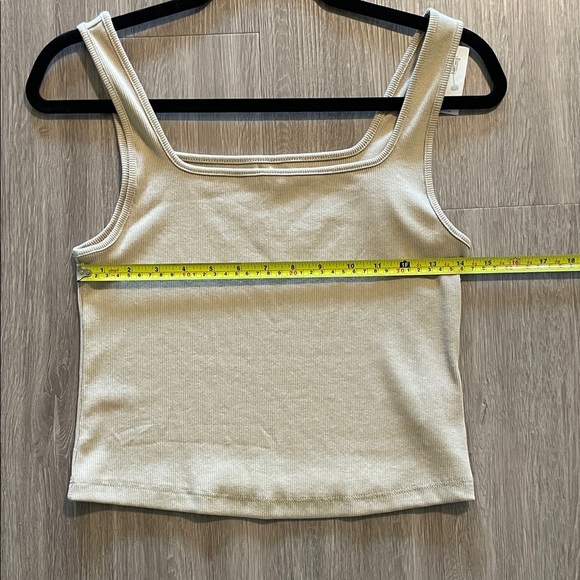 Old Navy Women Tan Ribbed Cropped Tank Top Large Contemporary Cotton Causal - Picture 6 of 9